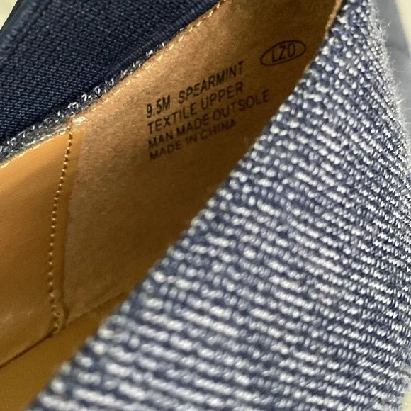 Aerosoles Women's Spearmint Ballet Flat denim with ankle elastic strap. Size 9.5 - Picture 5 of 8